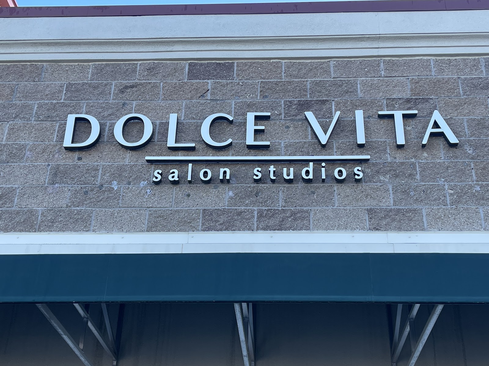 Dolce Vita Salons nail photo 3